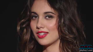 Bubble butt λατινική που θα ήθελα να γαμήσω μωρό γδύνεται κατά τη διάρκεια ενός ονείρου ραντεβού μαζί της