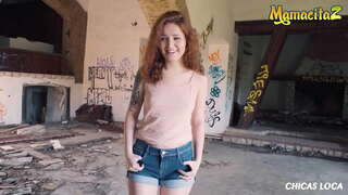 CHICAS LOCA - შელი ნეტარება - ხვეული თმა სარისკო საჯარო ერთად, უცნობი ადამიანი