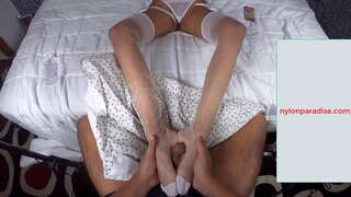 Sperma sui piedi nylon suole